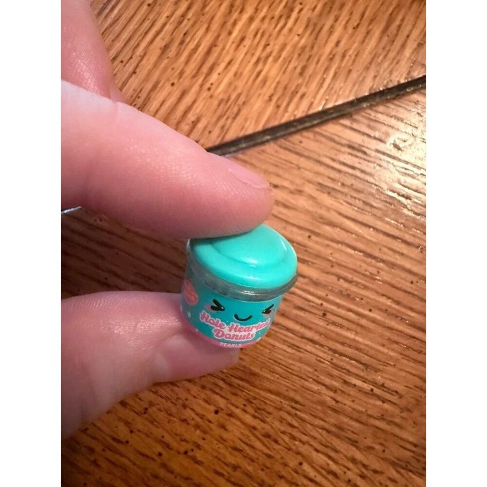 Mini storage container super tiny! - Picture 6 of 6